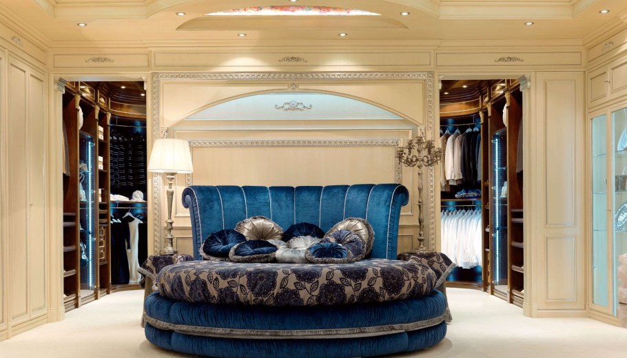 Неоклассика спальня круглая кровать