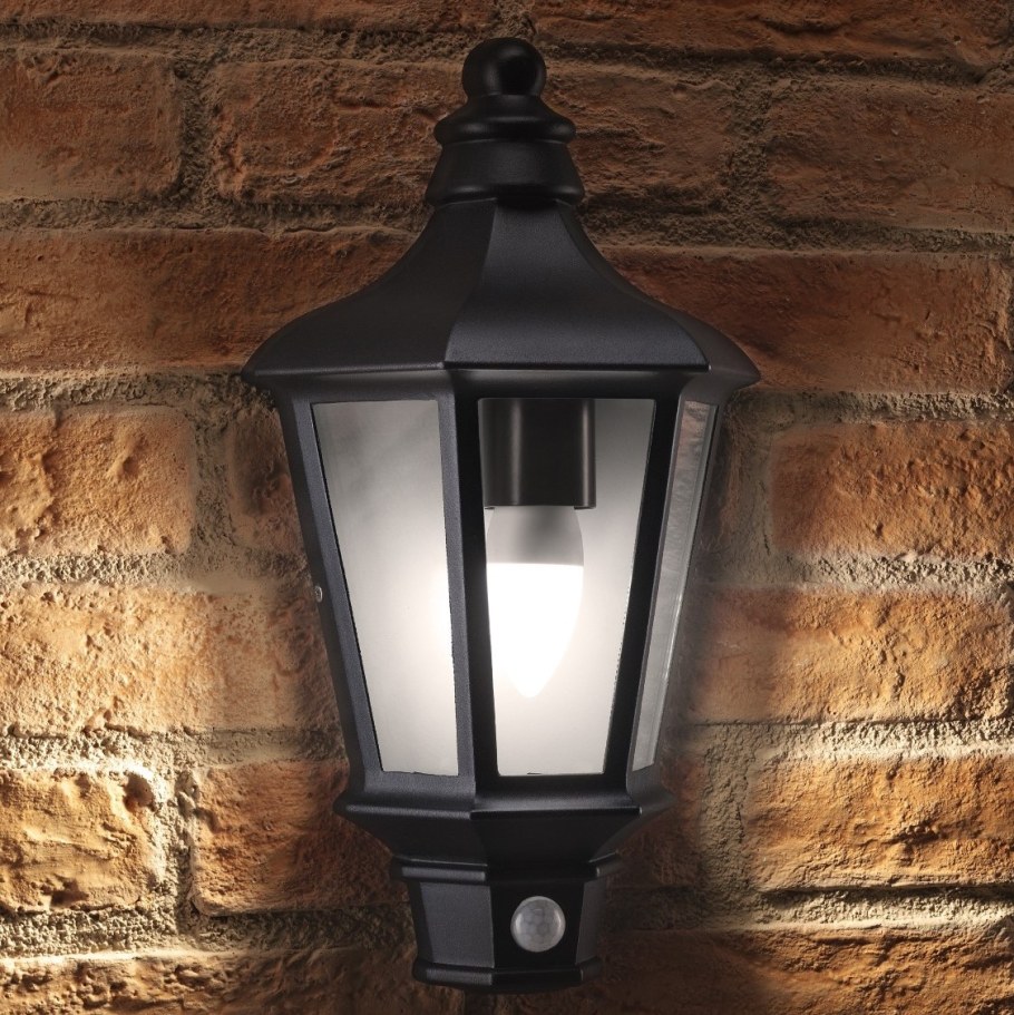 Уличные светильники под старину с датчиком движения