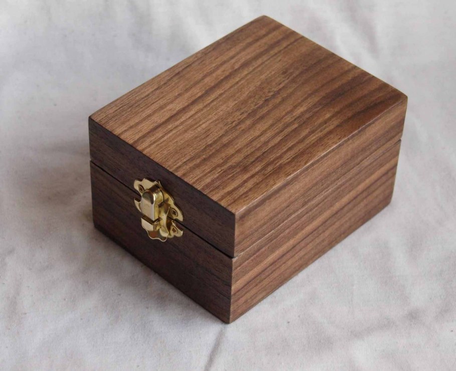 Шкатулки из шпона