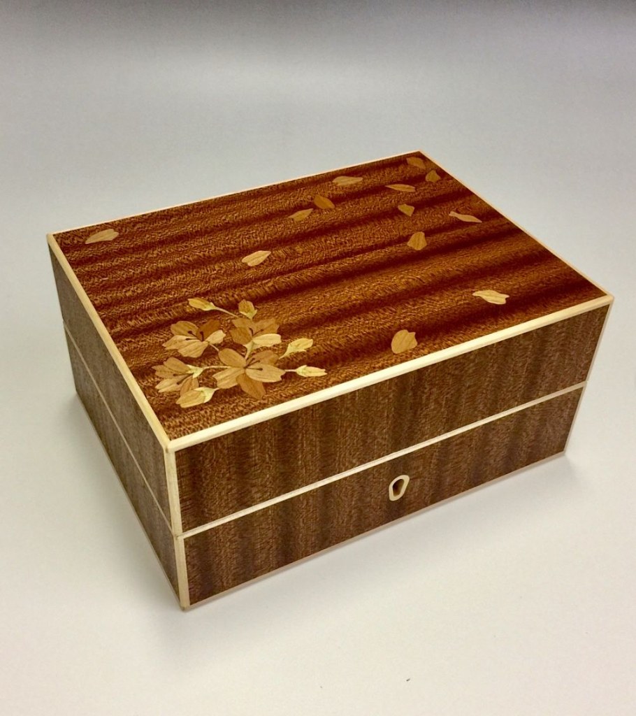 Ларец Маркетри