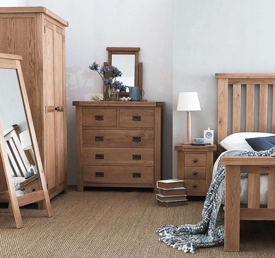 Дуб рустикальный мебель