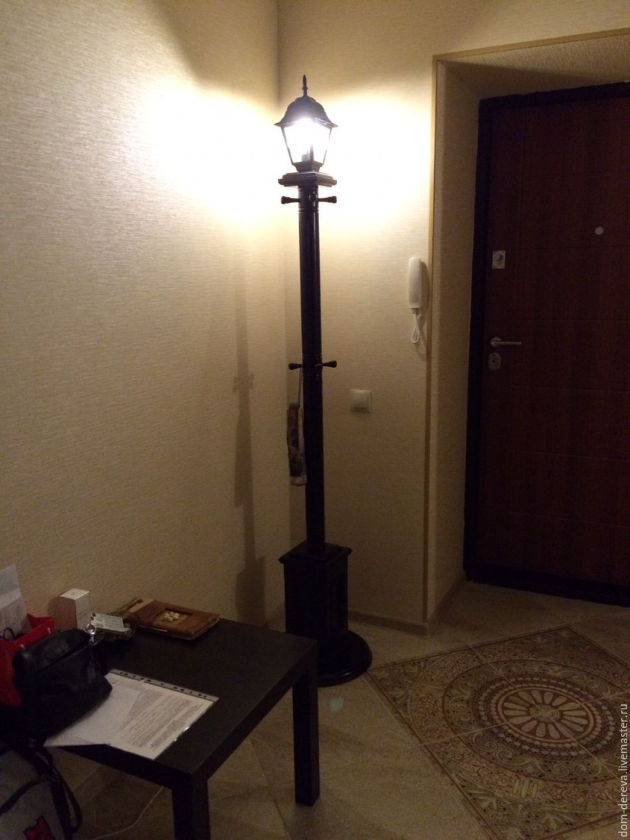 Вешалка напольная фонарь