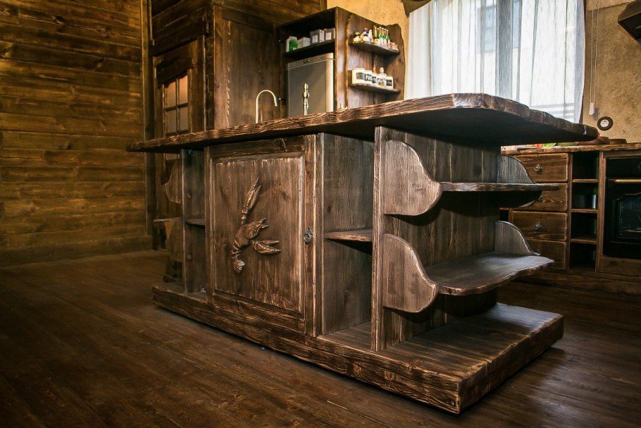 Мебель под старину из дерева