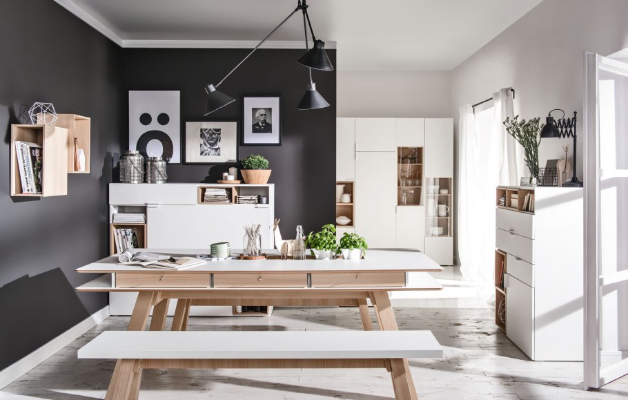 Стол в гостиную в скандинавском стиле