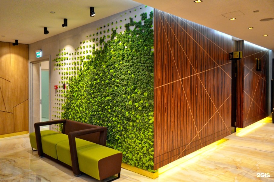 Декоративная стена в офисе