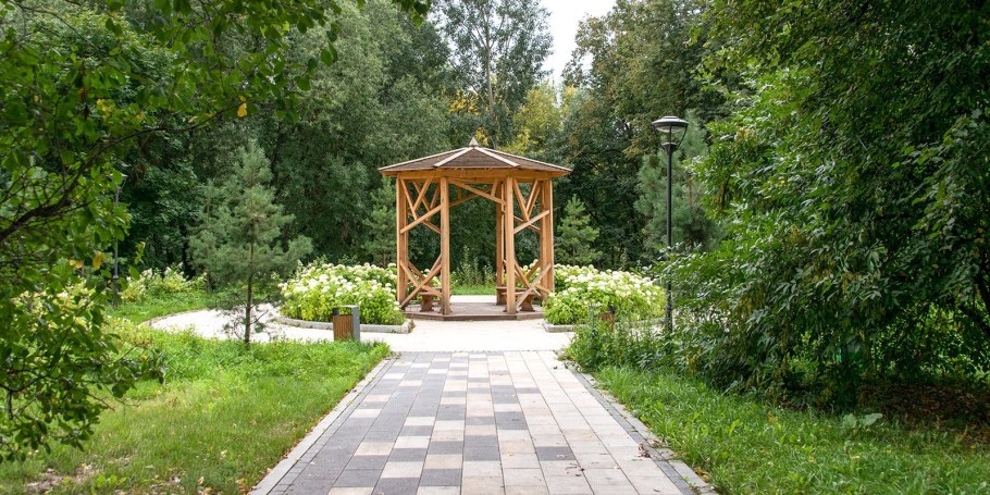 Парк "сад будущего" (Леоновский парк)