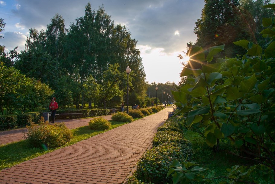 Парк "сад будущего" (Леоновский парк)