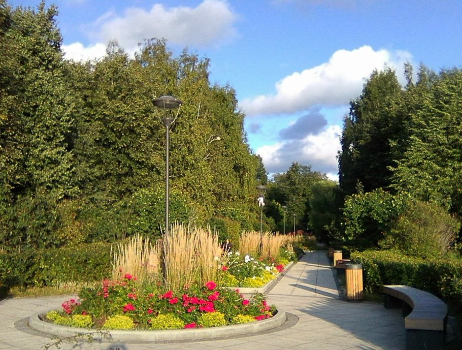 Парк "сад будущего" (Леоновский парк)