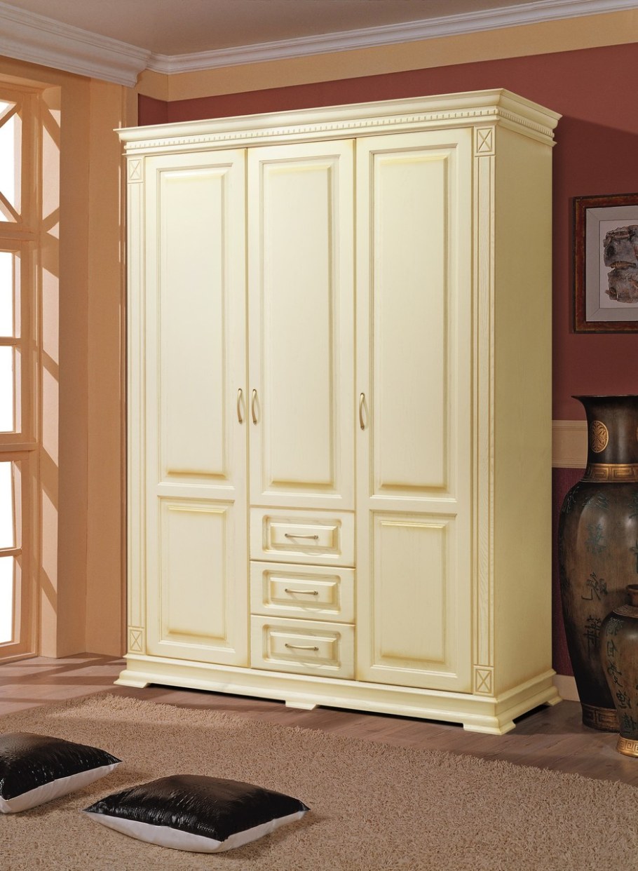 Шкаф Верди 3 створчатый