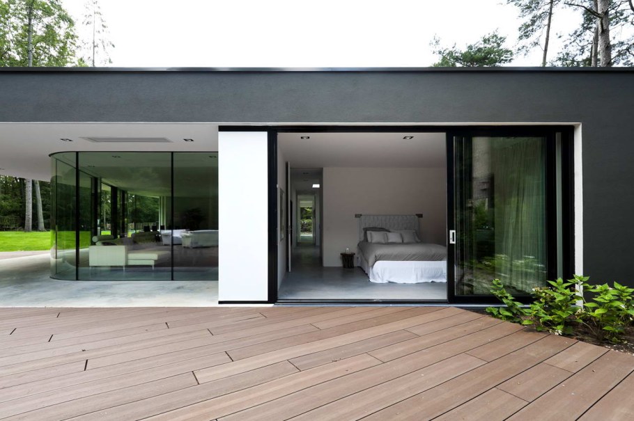 Гараж с панорамными окнами