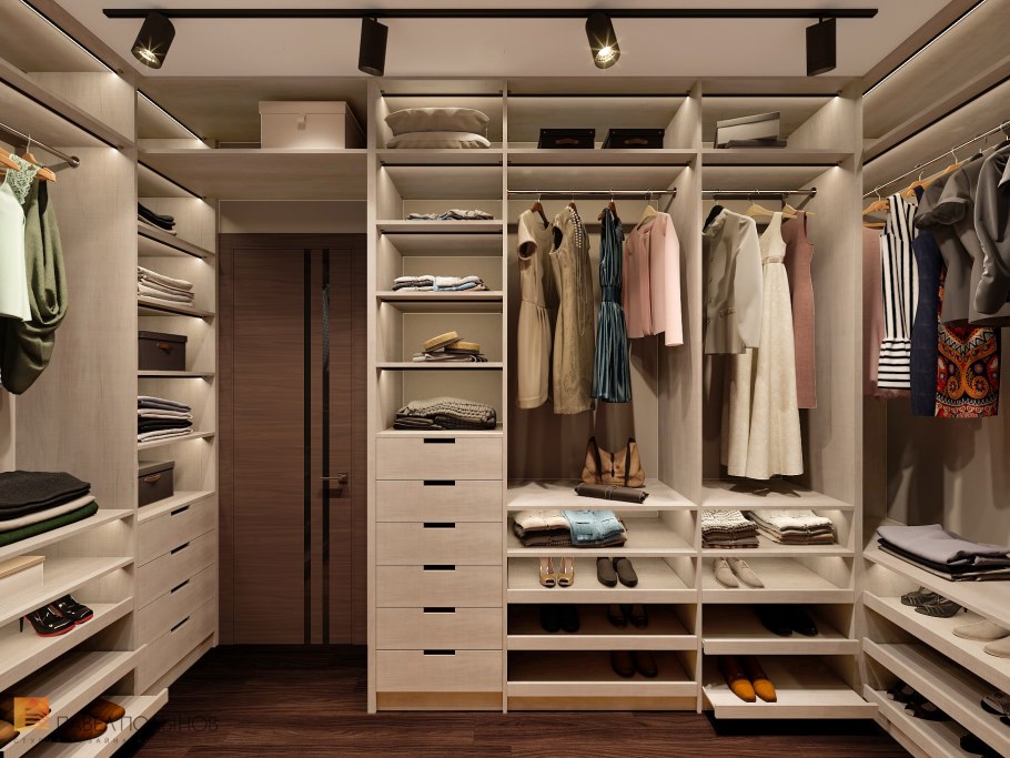 П-образная гардеробная комната