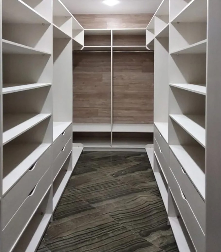 П образная гардеробная