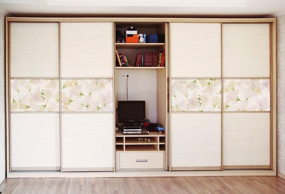 Шкаф-купе в гостиную