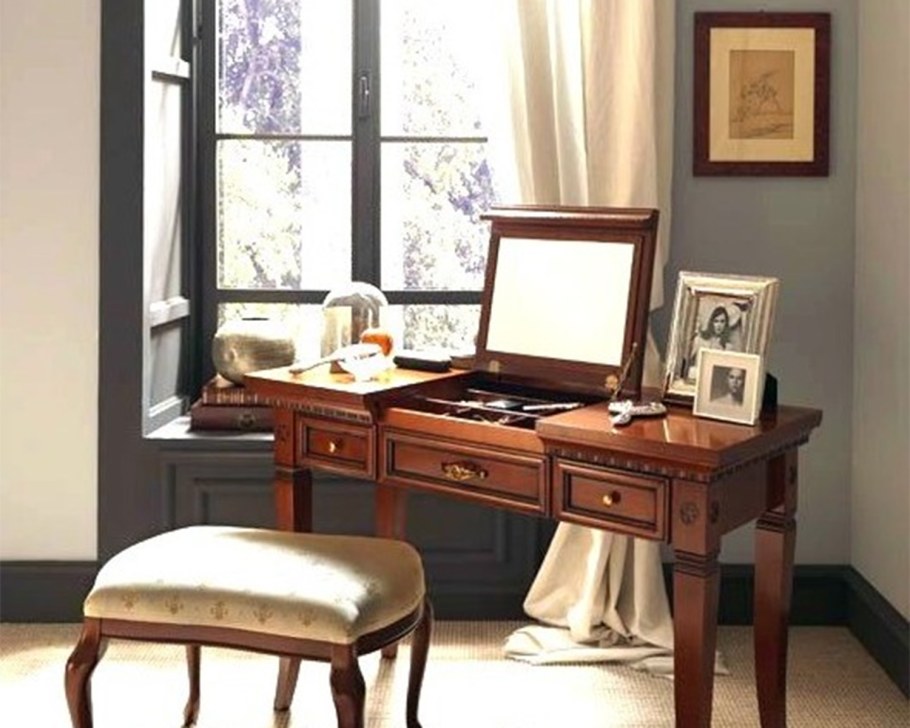 Письменный стол итальянской фирмы Prama