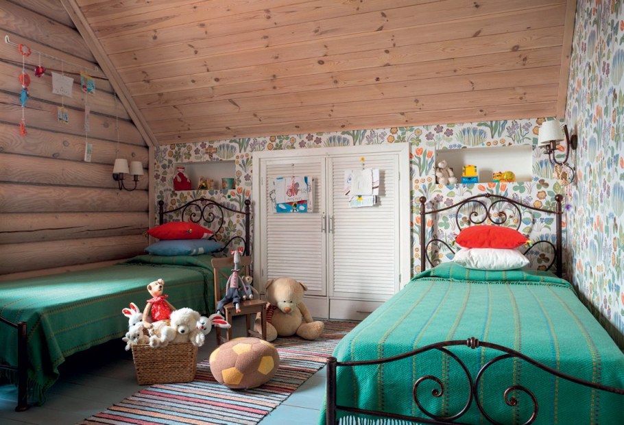 Интерьер детской в деревянном доме