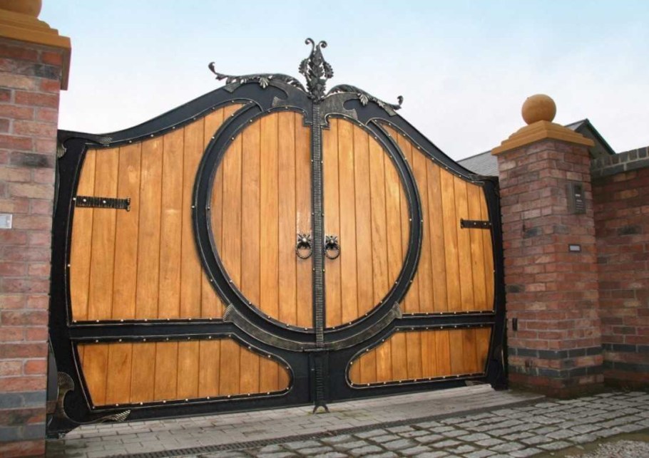 Деревянные ворота