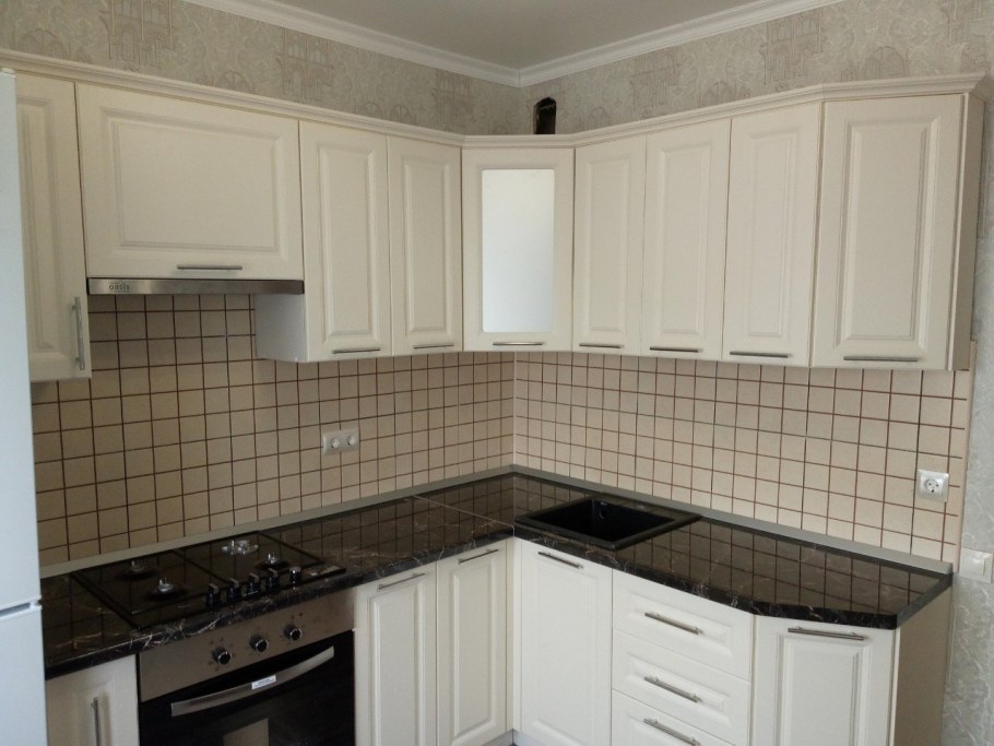 Кухня дуб циннамон