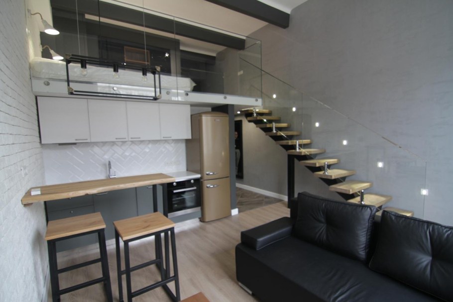 Двухуровневая квартира студия 30 кв2 Петров в Адлере