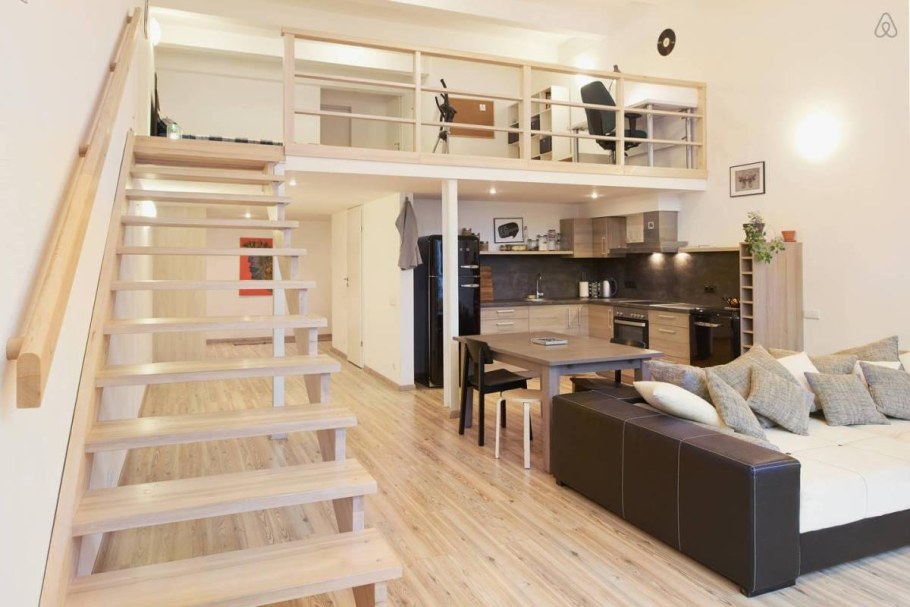 Двухэтажная квартира студия