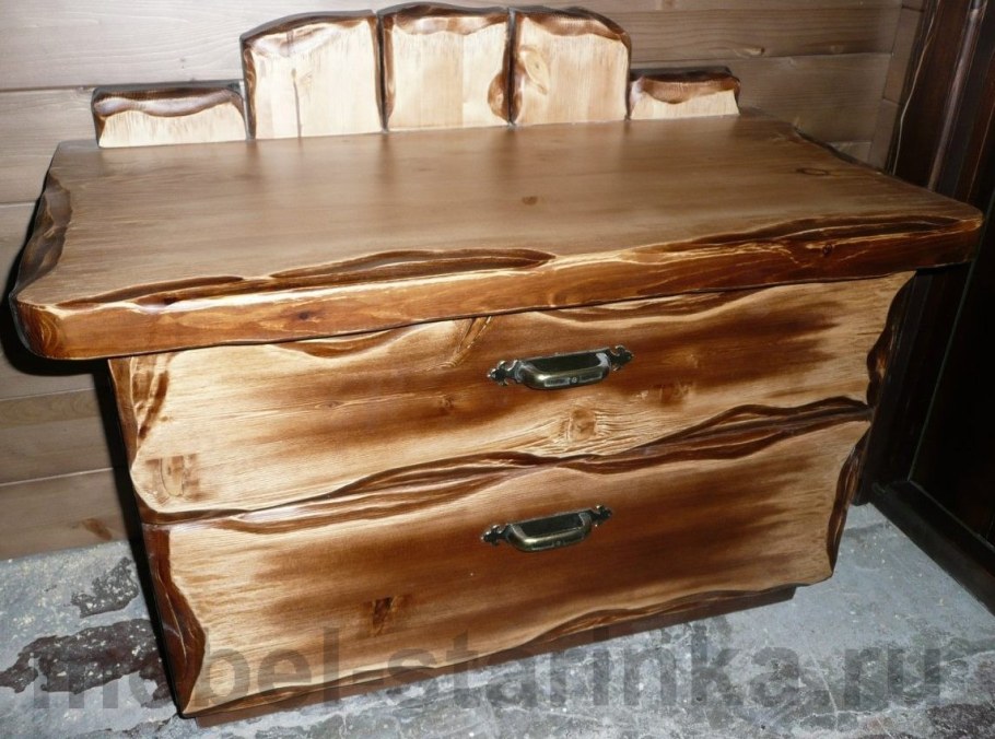 Мебель из досок под старину