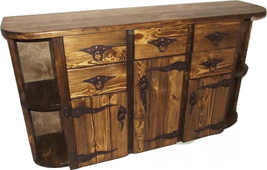 Комод из состаренного дерева