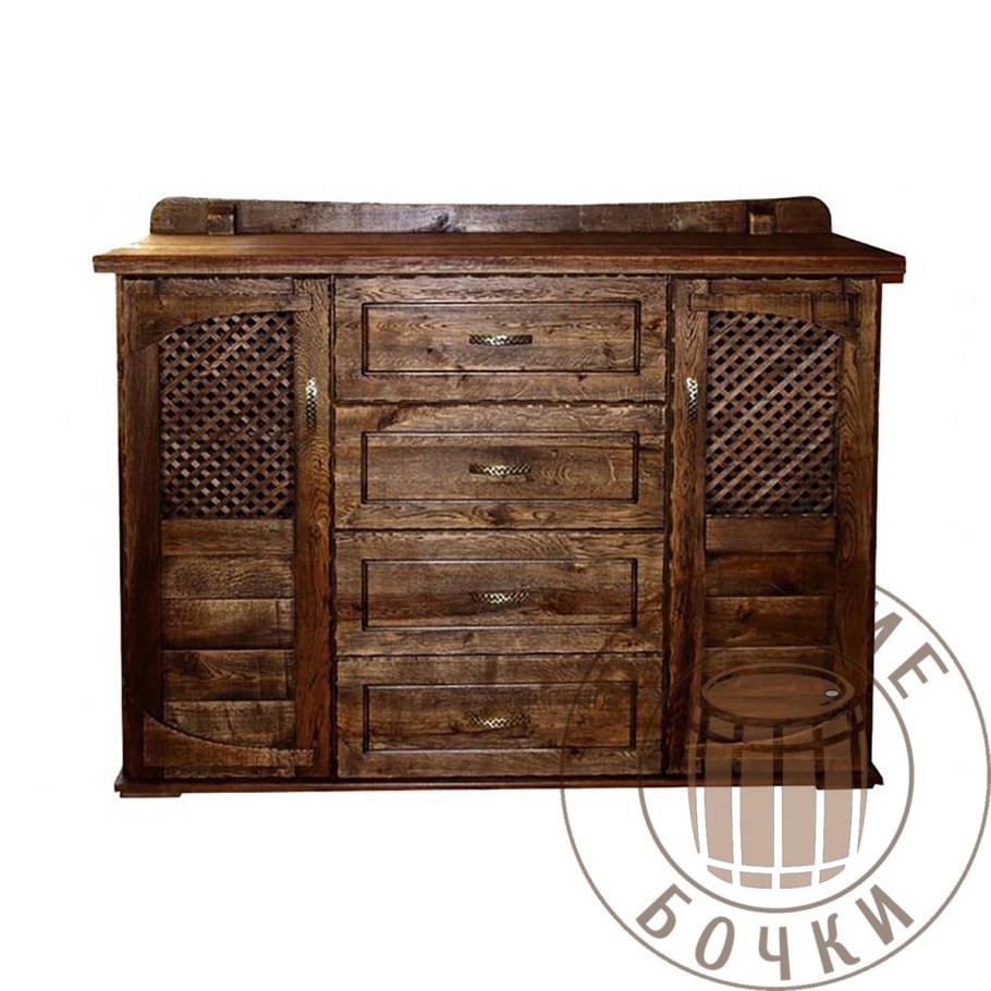 Комод из состаренного дерева
