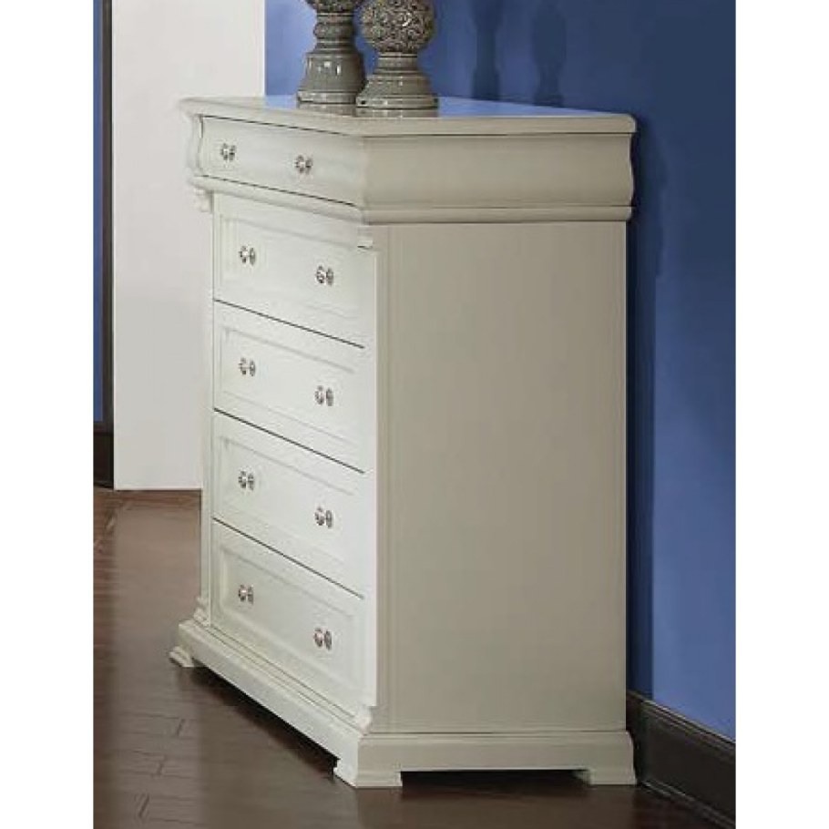 Тиффани аворио (Tiffani Avorio