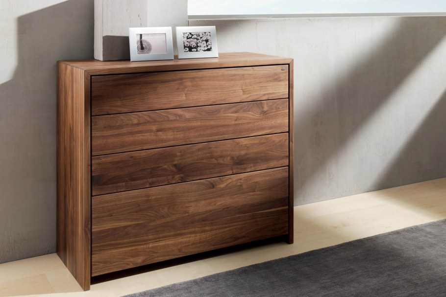 Комод шпонированный