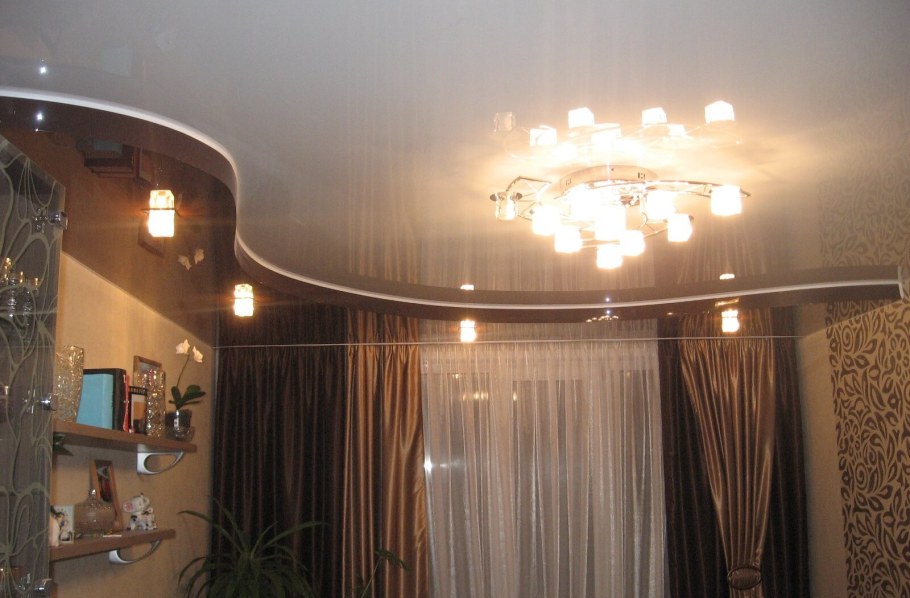 Комбинированный потолок натяжной для зала