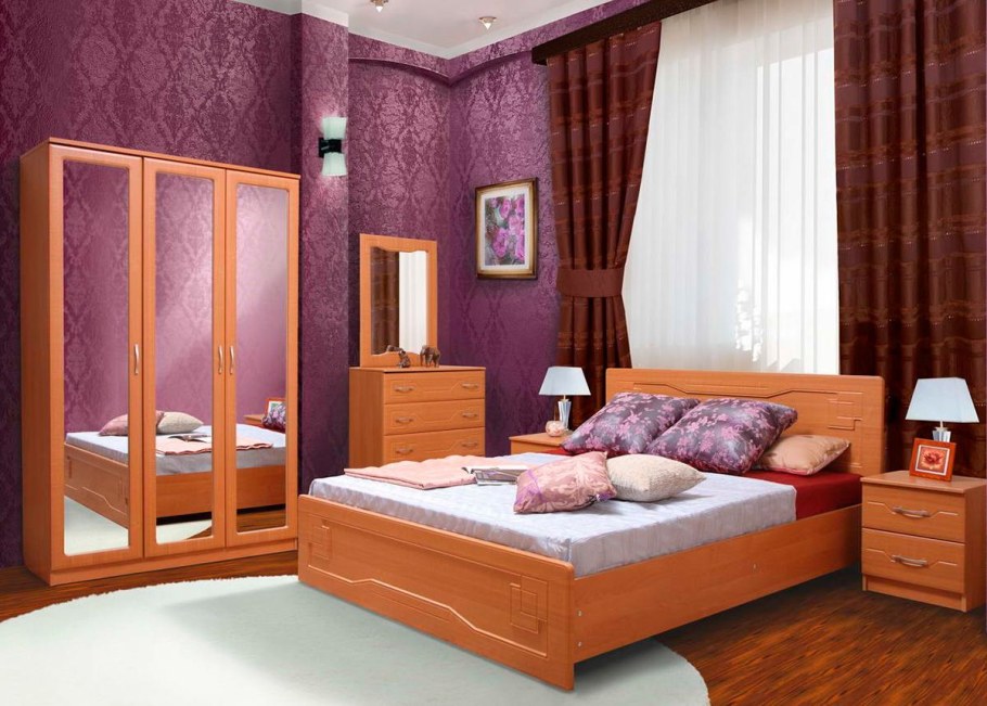 Спальня с мебелью цвета ольха