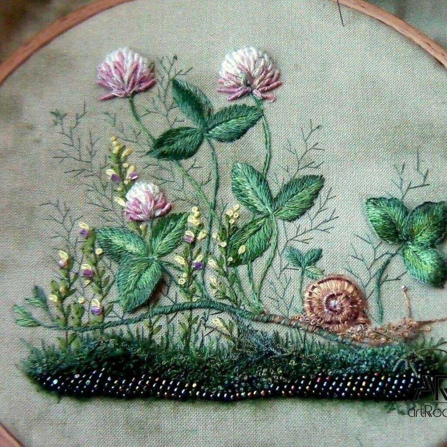 Роза Андреева вышивка гладью