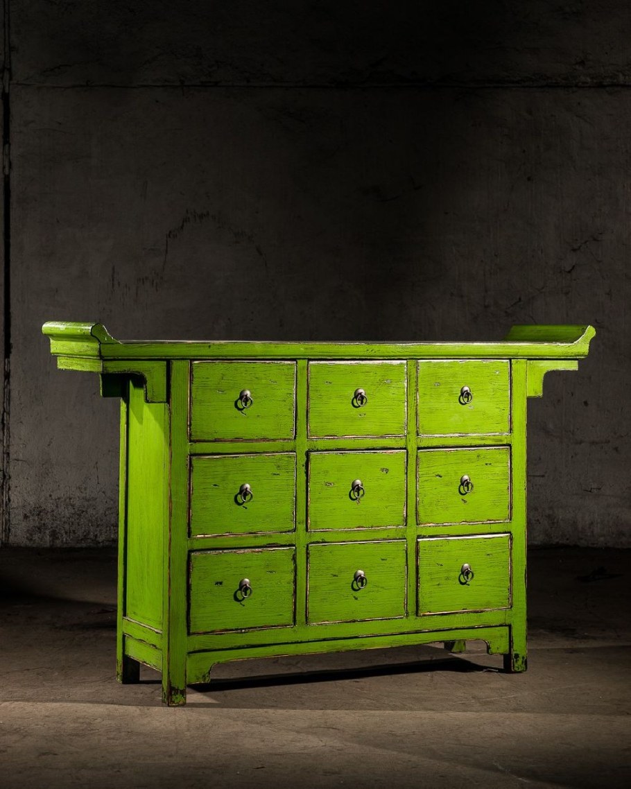 Комод зеленый с деревом