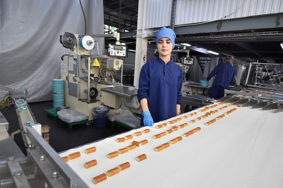 Рабский труд на фабрике