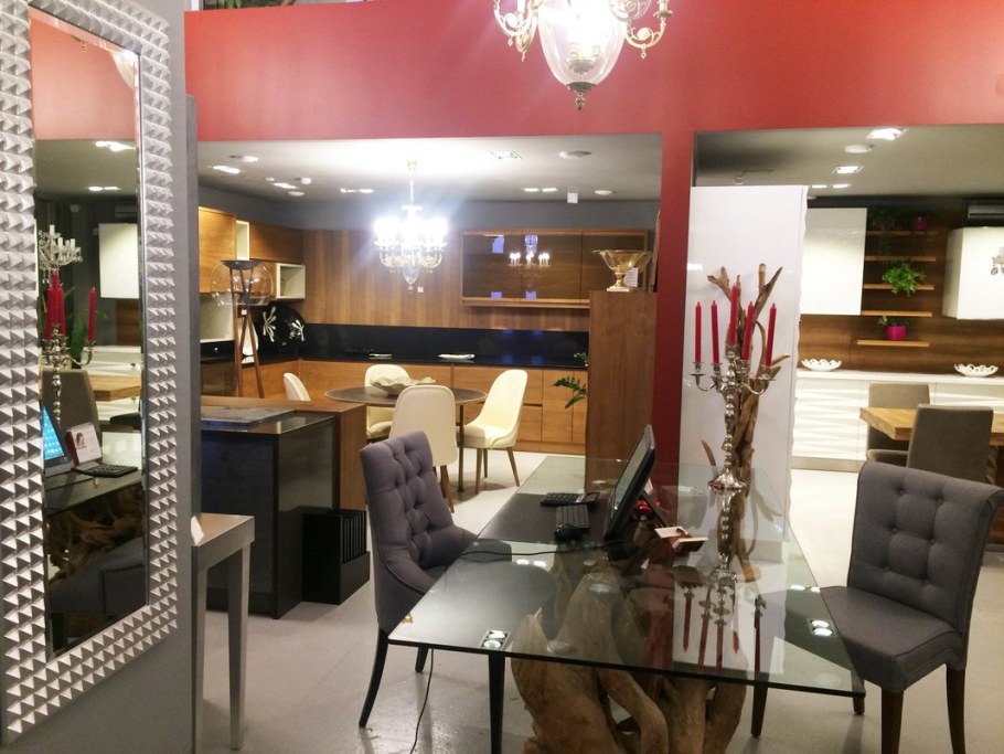 Мебельный на Ломоносовской