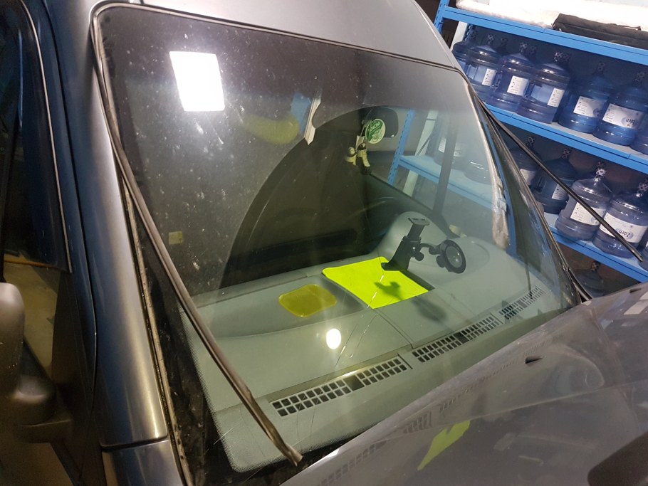 Лобовое стекло Ford Transit connect