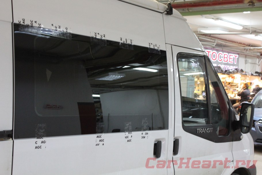 Боковые раздвижные окна автобуса Ford Transit