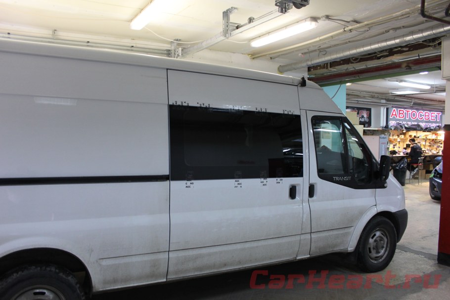 Стекло сдвижное боковое Ford Transit 2011