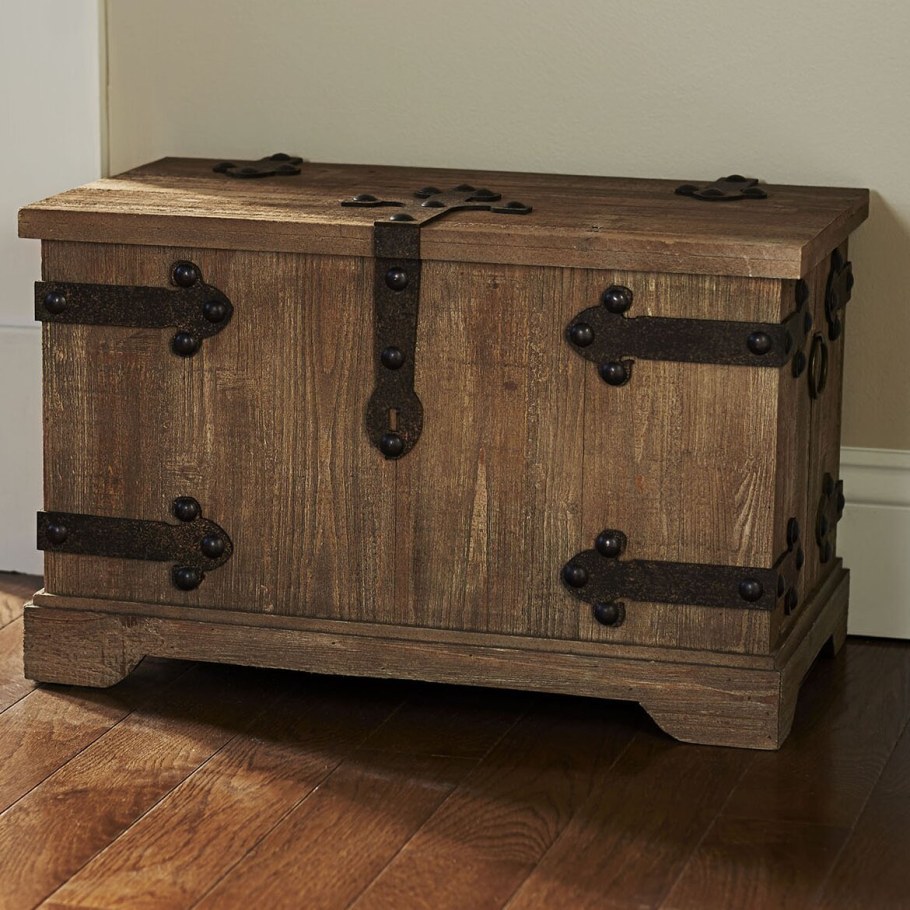 Сундук под старину