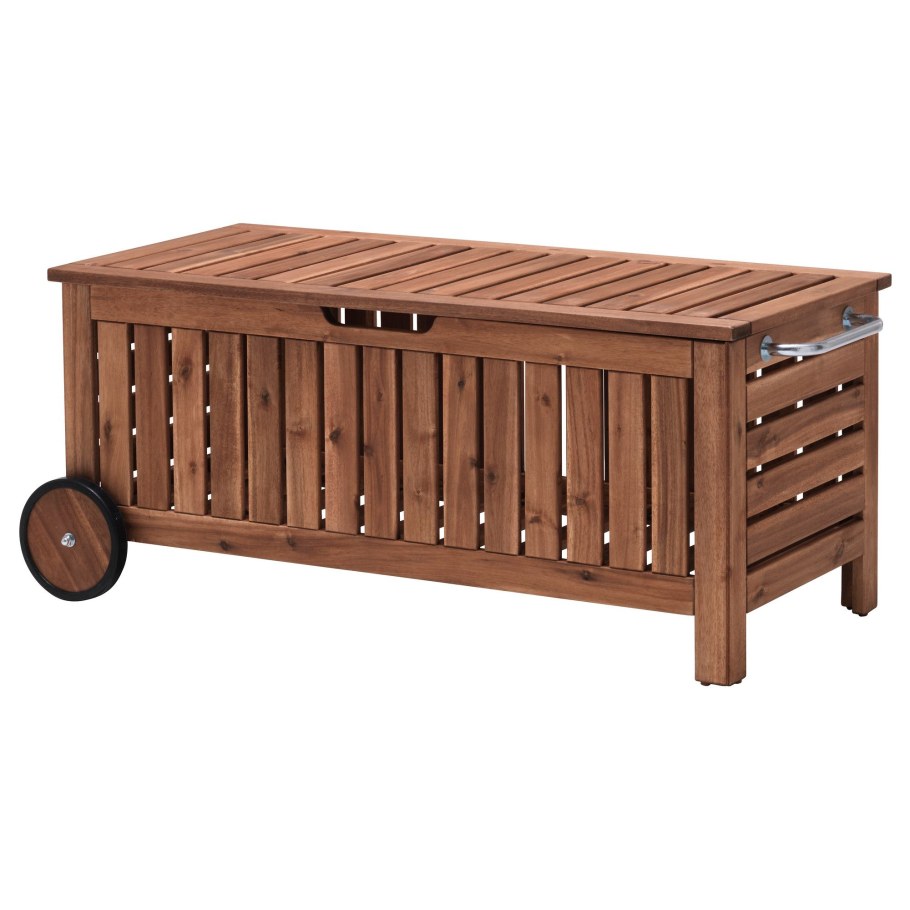 Сундучок из дерева