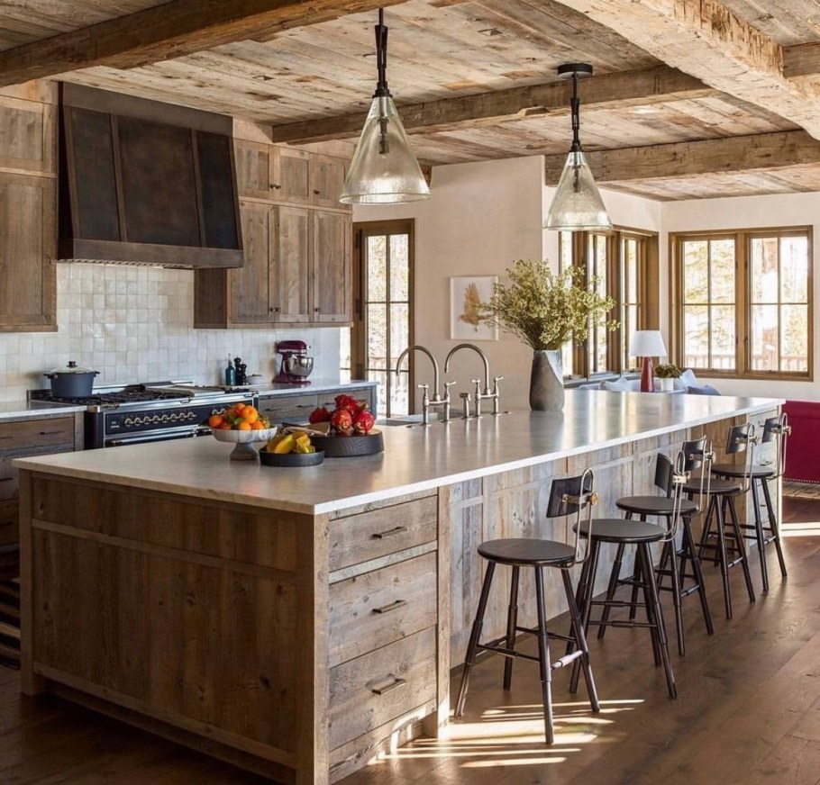 Кухня в доме Шале