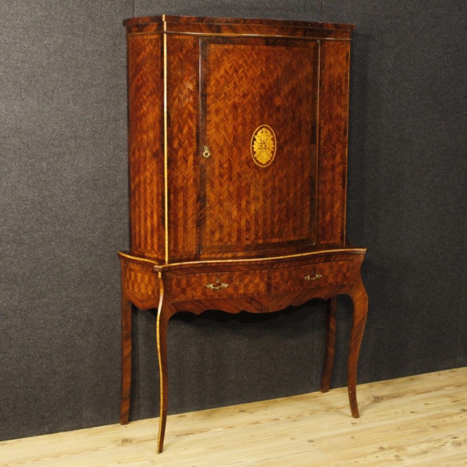 Мебель наборного дерева XVIII века: Франция
