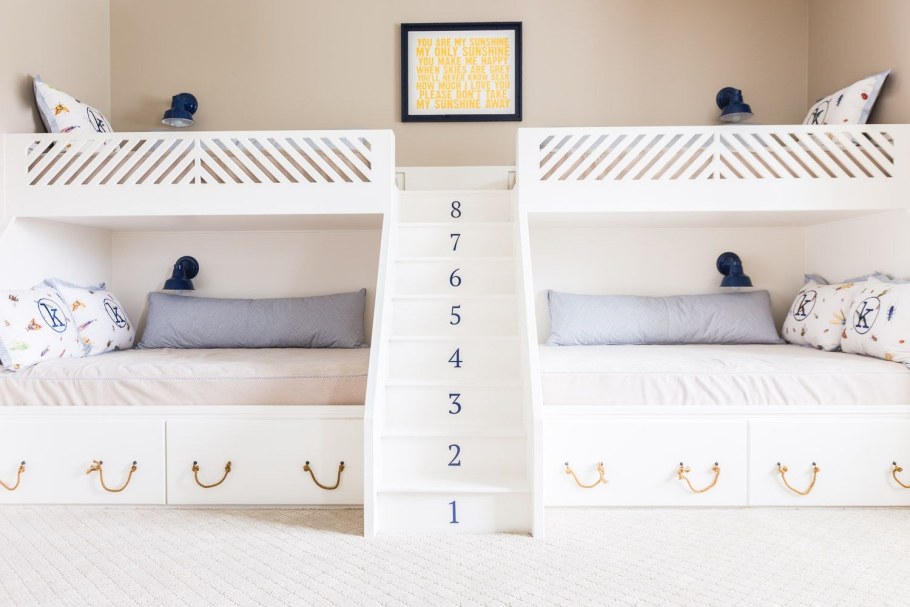 Кровать для 4 детей