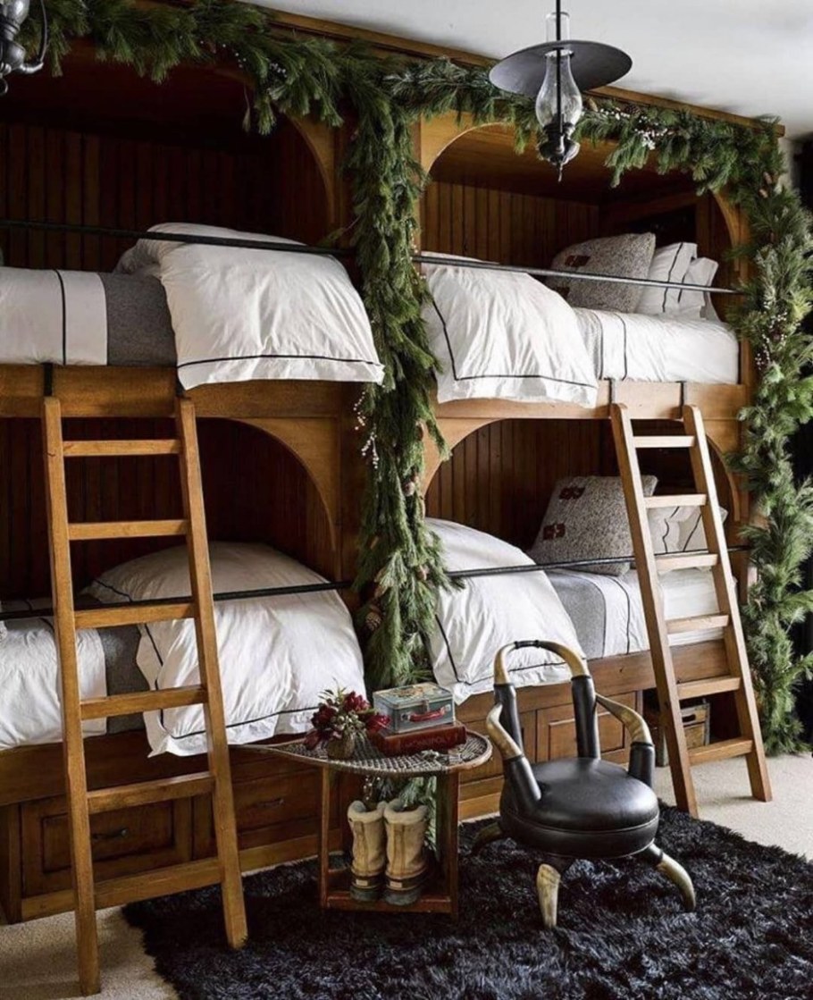 Спальня для четверых детей