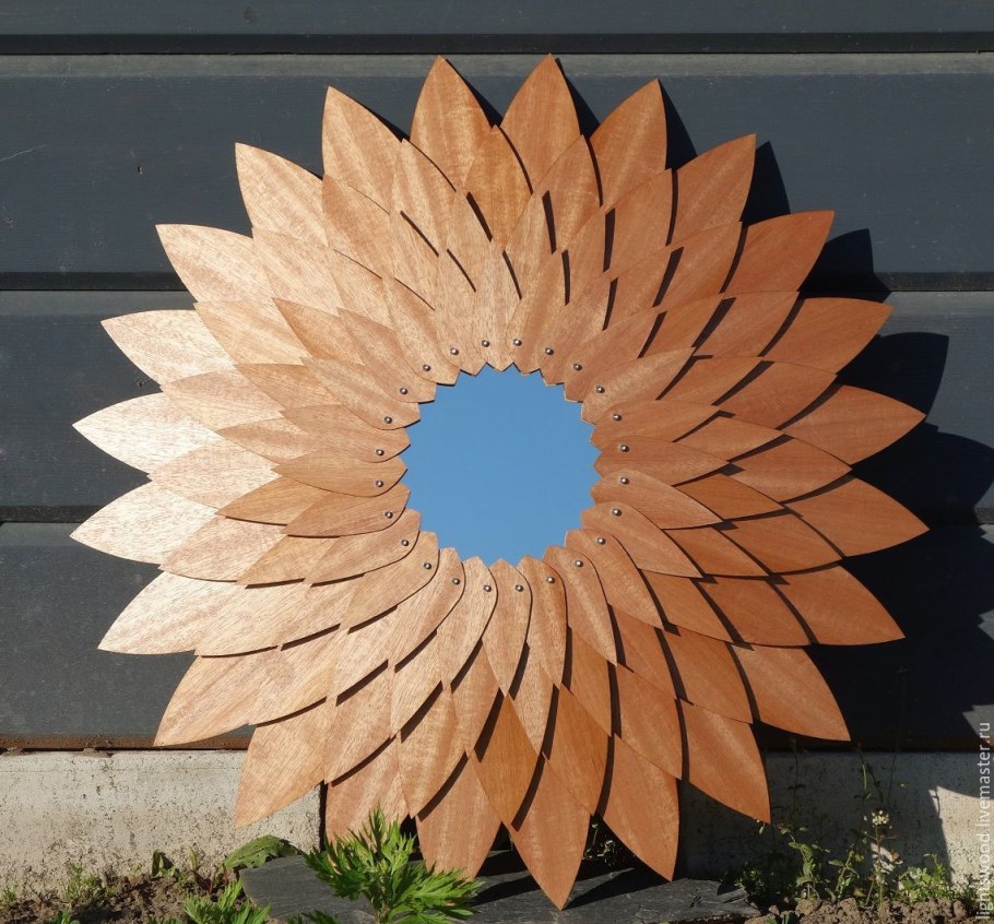 Панно из шпона дерева