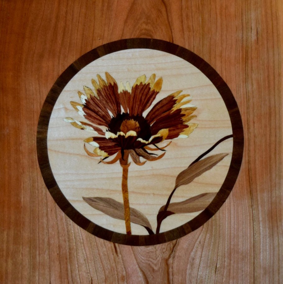 Панно из шпона