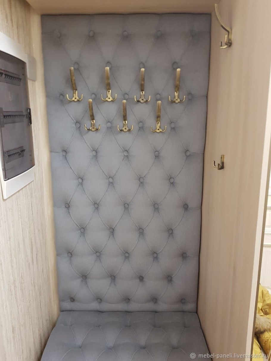 Прихожая с мягкой панелью