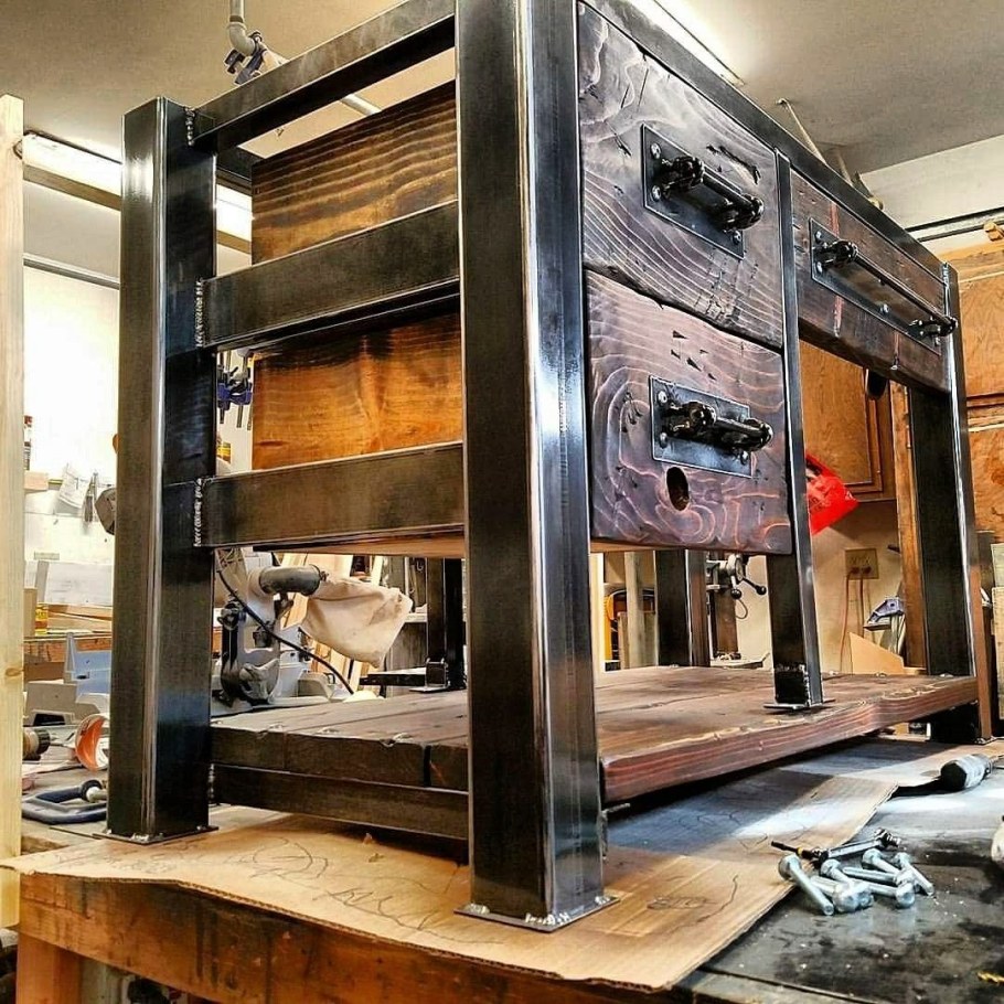 Верстак в стиле лофт