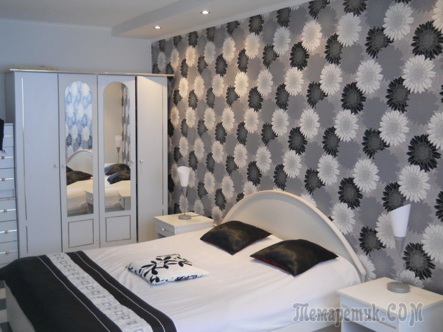 Обои в спальню к черно белой мебели