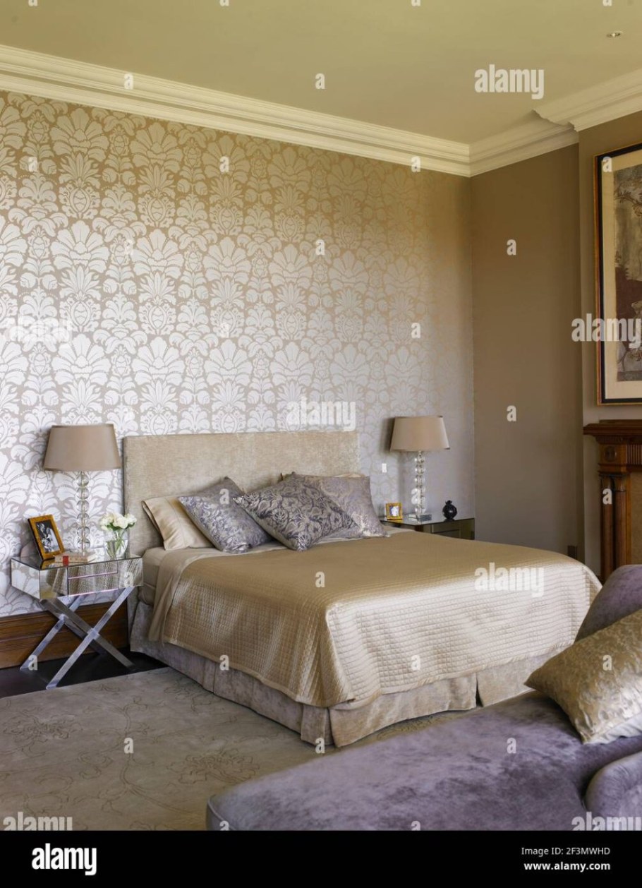 Выделение стены в интерьере