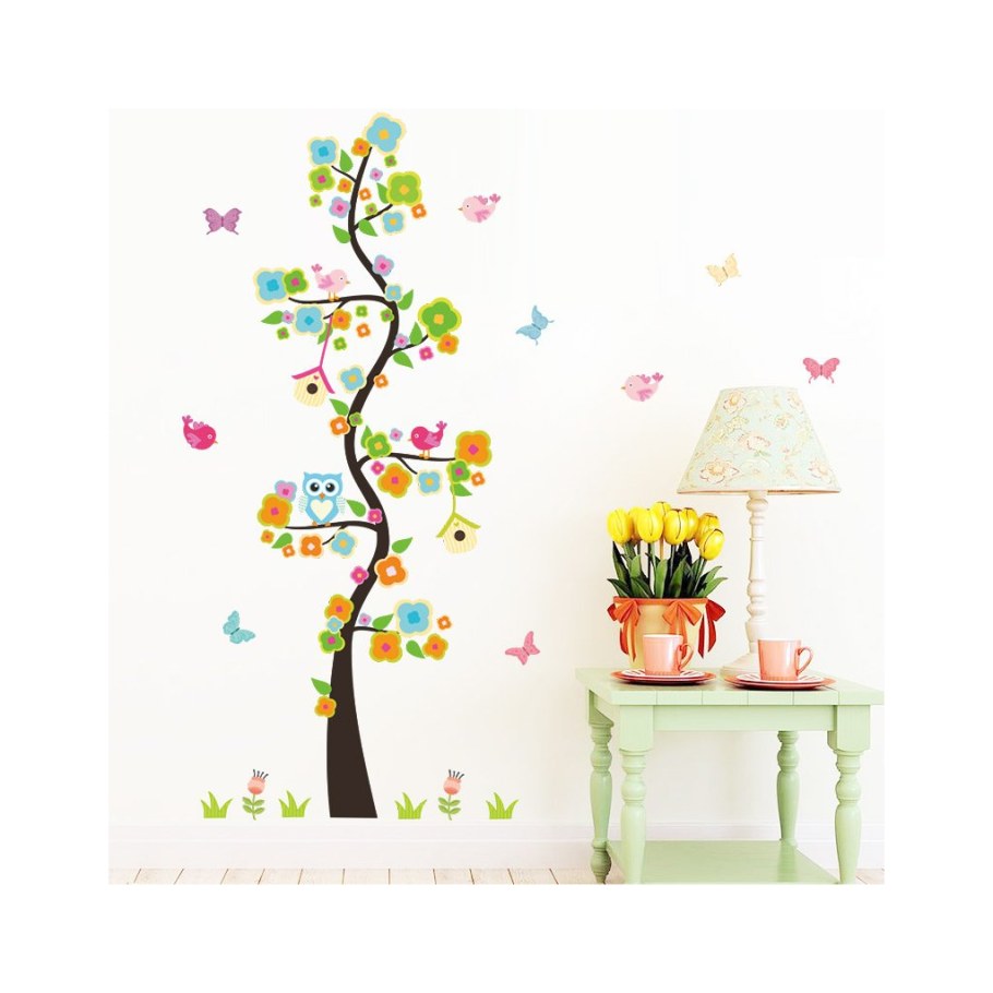 Декоративные наклейки на стену